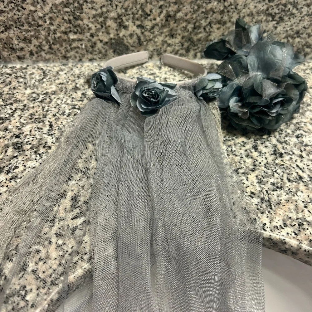 Zombie Bride Costume - Picture 3 of 3